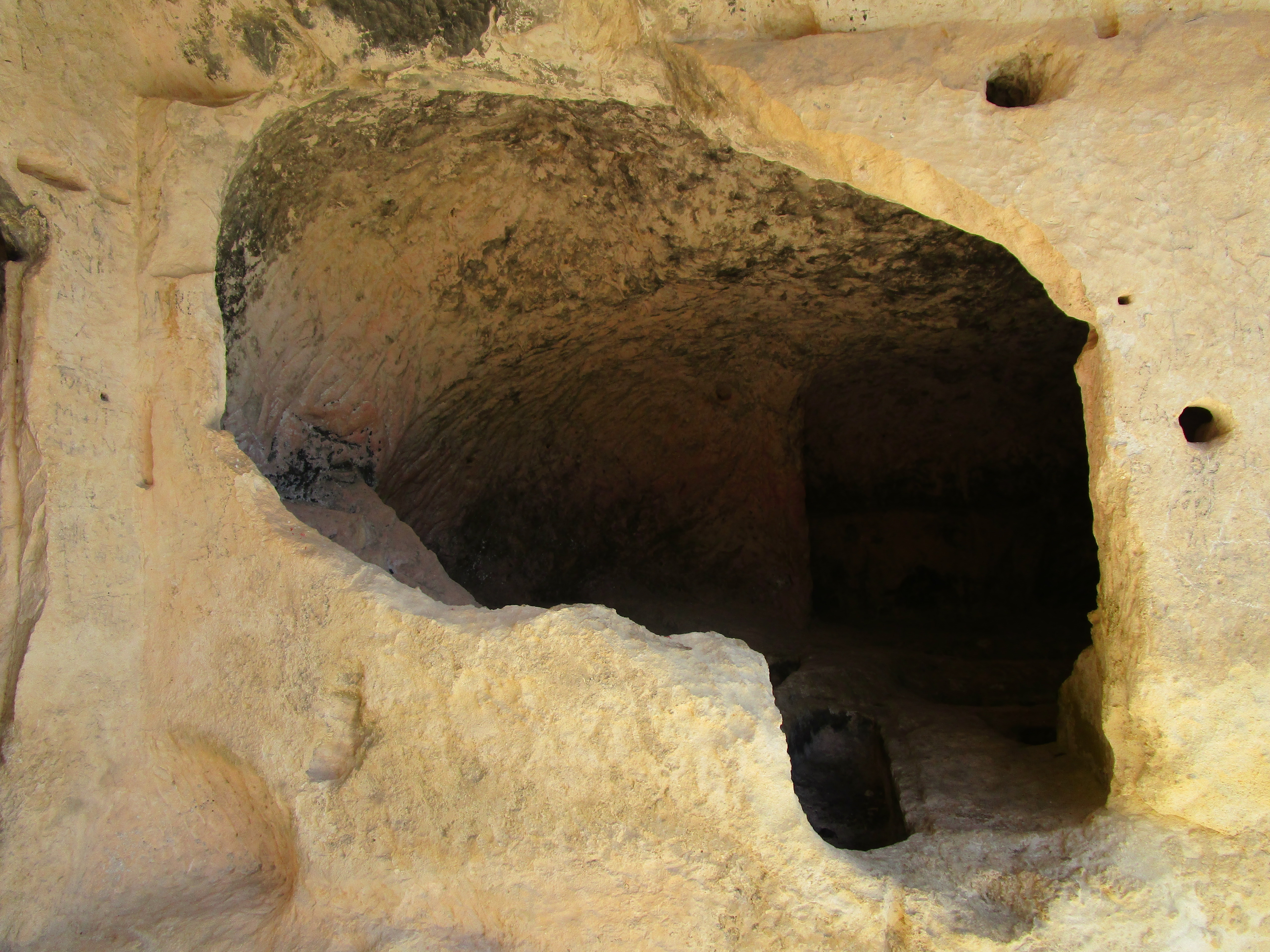 Visita guiada al Conjunto arqueológico de Santorkaria